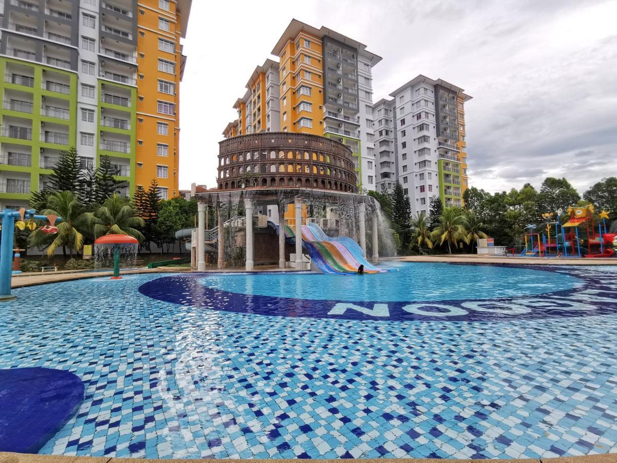 B - Lagoon Water Themepark Suite Melaka Town エクステリア 写真