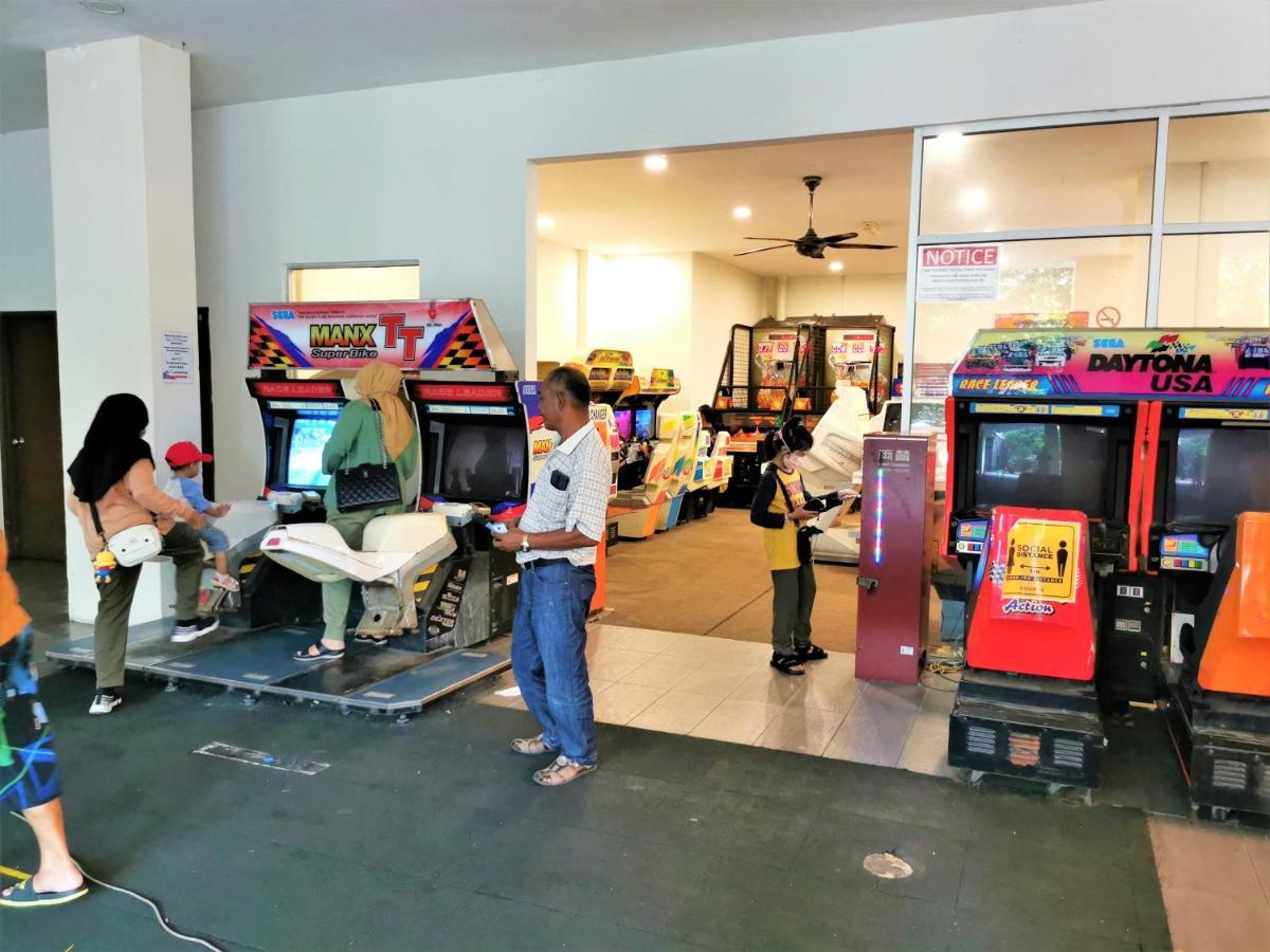 B - Lagoon Water Themepark Suite Melaka Town エクステリア 写真