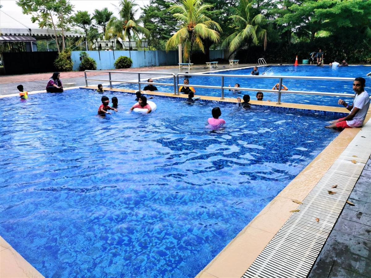 B - Lagoon Water Themepark Suite Melaka Town エクステリア 写真