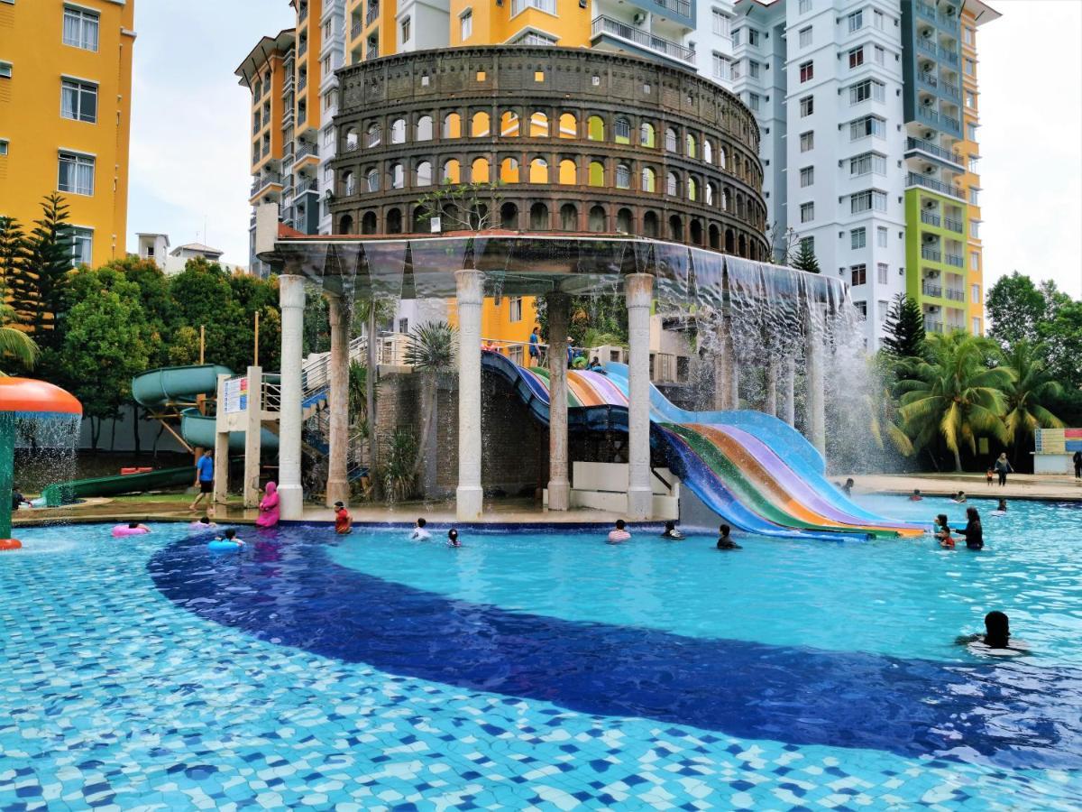 B - Lagoon Water Themepark Suite Melaka Town エクステリア 写真
