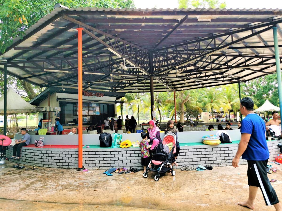 B - Lagoon Water Themepark Suite Melaka Town エクステリア 写真